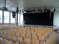 Multifunktions-Halle mit Beamer und Grossleinwand