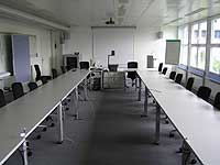 Sitzungszimmer voll ausger&uuml;stet